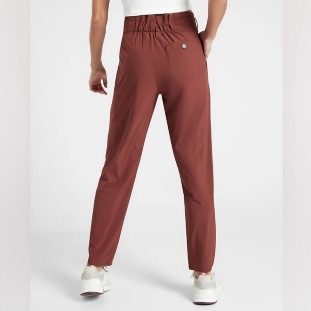 Athleta Skyline ll Paper Bag Waist Pants Cognac Brown Size 6 - Picture 10 of 16